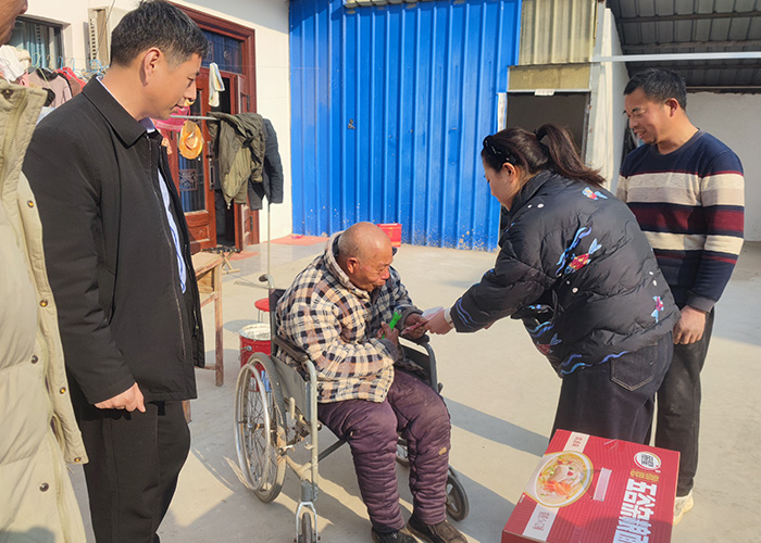 情暖新春！麗星機械為貧困家庭送慰問金與物資