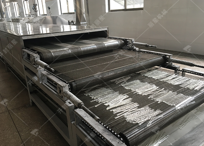 麗星全自動粉皮機(jī)讓大拉皮生產(chǎn)又快品質(zhì)又穩(wěn)