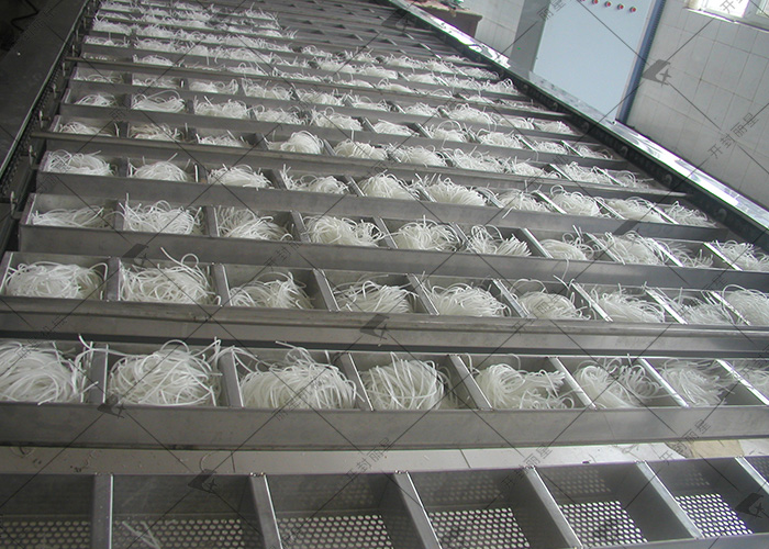 方便食品企業(yè)如何實現(xiàn)粉絲粉餅的標(biāo)準(zhǔn)化烘干？